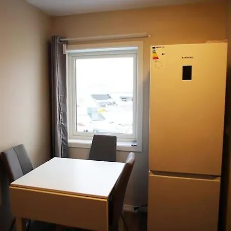 Sentral Med 3 Soverom 2etg * Харстад