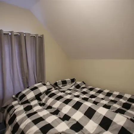 Sentral Med 3 Soverom 2etg Lejlighed *